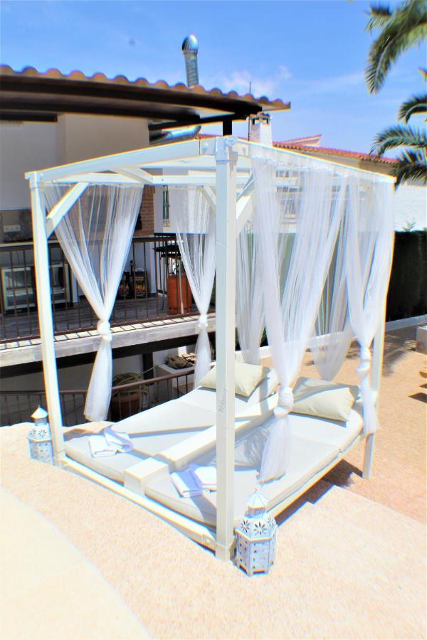 Villa Costa Levante เบนิดอร์ม ภายนอก รูปภาพ